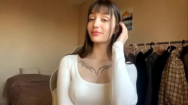 alexthebunny from StripChat is Freechat