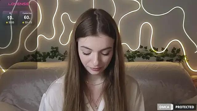 Alice-Meow from StripChat is Freechat
