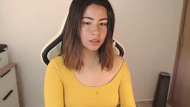 alice_middlee from StripChat is Freechat
