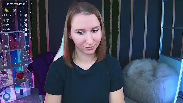 AliceBYKiss from StripChat is Freechat