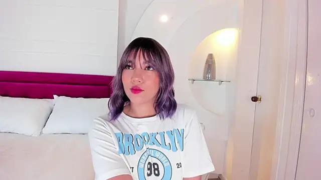 Check out our webcam shows gallery and message on a personal level with our sweet squirt cams hosts, showing off their natural physiques and sex toys.