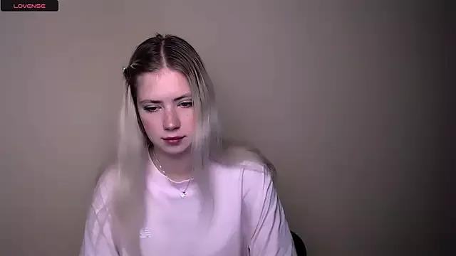 AliceHotty_ from StripChat is Freechat