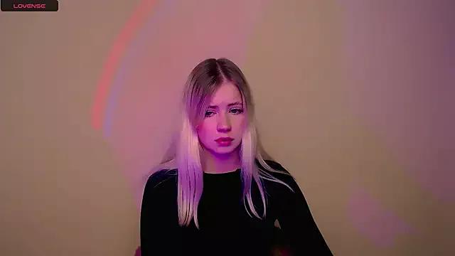 AliceHotty_ from StripChat is Freechat