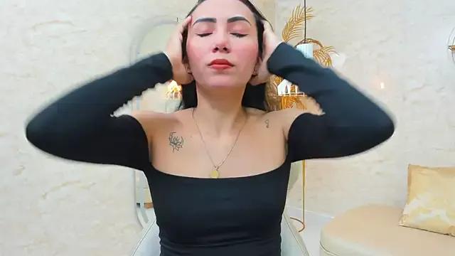 ALIKASKINNYY from StripChat is Freechat