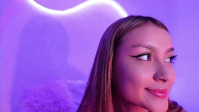 Check out our webcam shows gallery and message on a personal level with our sweet squirt cams hosts, showing off their natural physiques and sex toys.