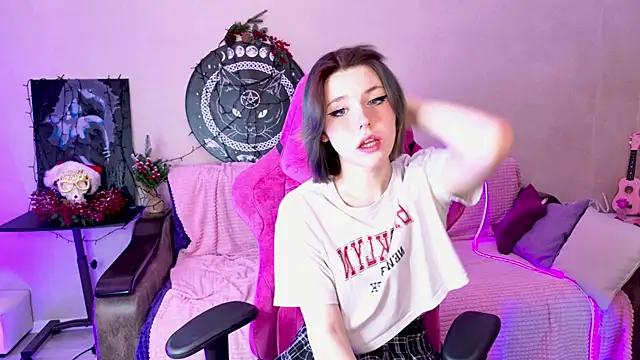 Check out our webcam shows gallery and message on a personal level with our sweet squirt cams hosts, showing off their natural physiques and sex toys.