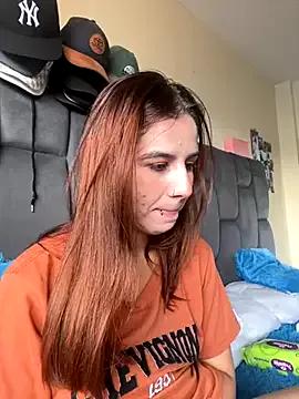 AllieYourGirl from StripChat is Freechat