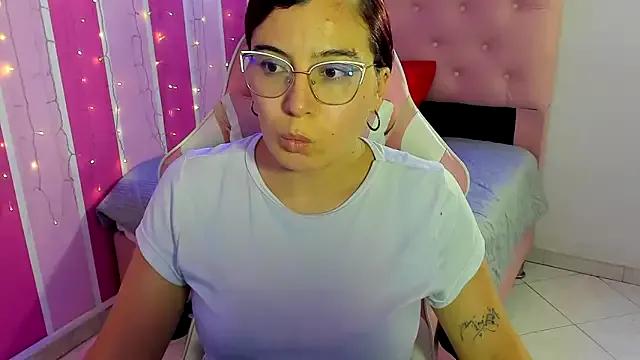 allison_mc from StripChat is Freechat