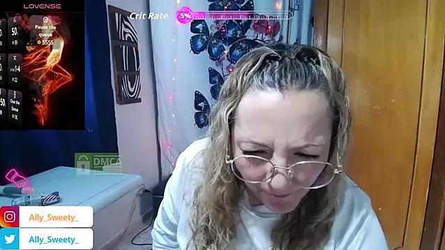 Check out our webcam shows gallery and message on a personal level with our sweet squirt cams hosts, showing off their natural physiques and sex toys.