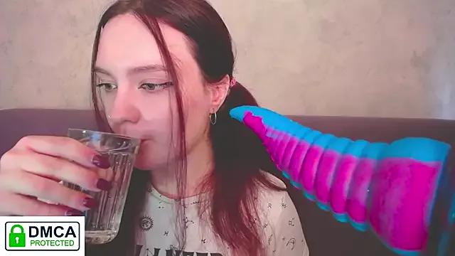 Alyssa___Scarlet from StripChat is Freechat