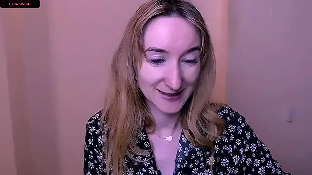 AmandaSell from StripChat