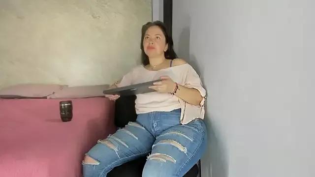 Amara_luxe from StripChat is Freechat