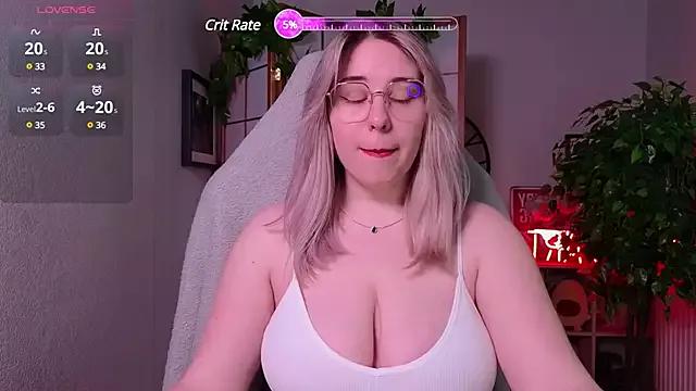 amazingirlz from StripChat is Freechat