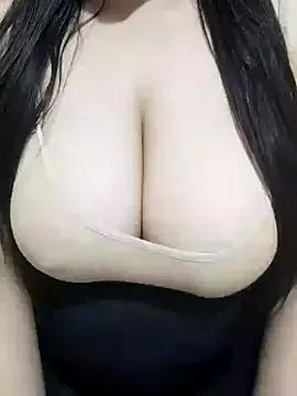 Amber-Sexy from StripChat is Freechat