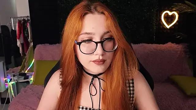 amber_wink from StripChat is Freechat