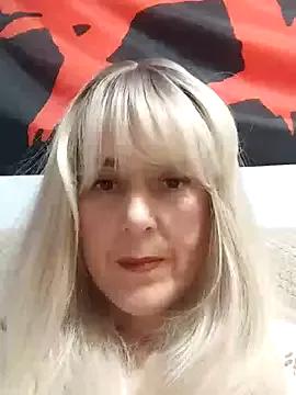 Amelialove42 from StripChat is Freechat