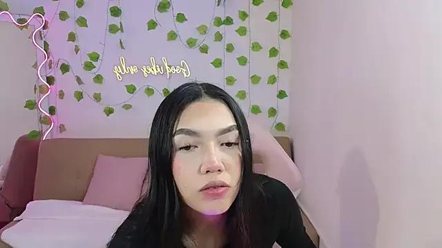 Ameliiaa_tay from StripChat is Freechat