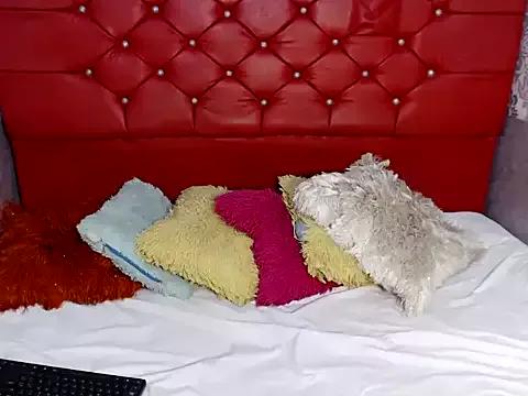 Check out our webcam shows gallery and message on a personal level with our sweet squirt cams hosts, showing off their natural physiques and sex toys.