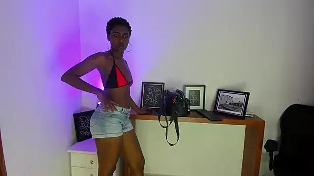 Amira_Davis from StripChat is Freechat