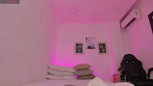 Check out our webcam shows gallery and message on a personal level with our sweet squirt cams hosts, showing off their natural physiques and sex toys.