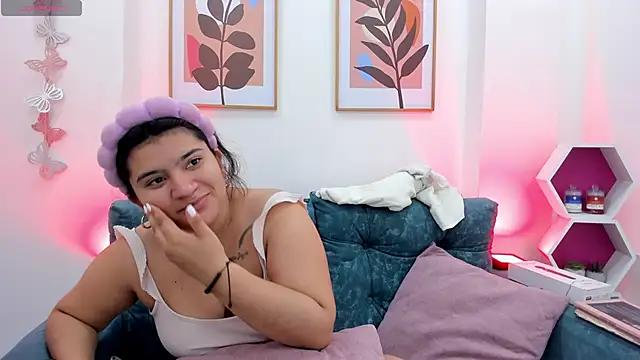 Check out our webcam shows gallery and message on a personal level with our sweet squirt cams hosts, showing off their natural physiques and sex toys.
