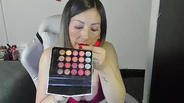 Check out our webcam shows gallery and message on a personal level with our sweet squirt cams hosts, showing off their natural physiques and sex toys.