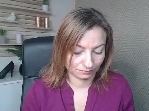 angelaSamt from StripChat is Freechat