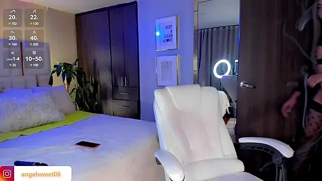 Check out our webcam shows gallery and message on a personal level with our sweet squirt cams hosts, showing off their natural physiques and sex toys.