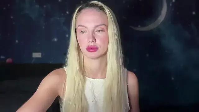 angelofanny from StripChat is Freechat