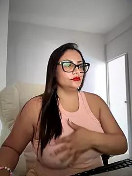 Angie_e from StripChat is Freechat