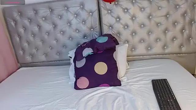 Check out our webcam shows gallery and message on a personal level with our sweet squirt cams hosts, showing off their natural physiques and sex toys.