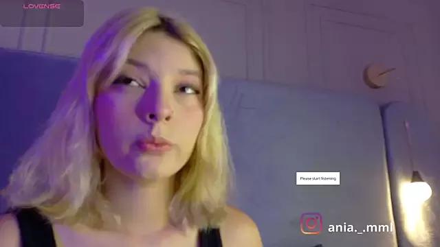 Ania_jones from StripChat is Freechat