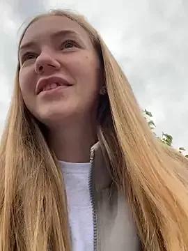 AnieMiller from StripChat is Freechat