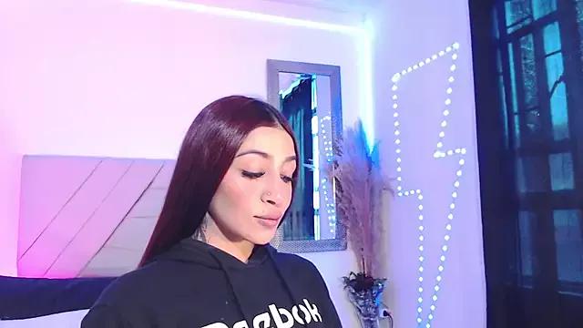 Anna_belly from StripChat is Freechat