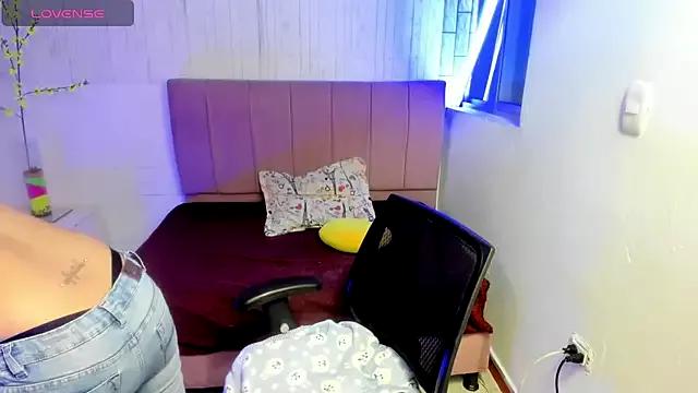 Check out our webcam shows gallery and message on a personal level with our sweet squirt cams hosts, showing off their natural physiques and sex toys.
