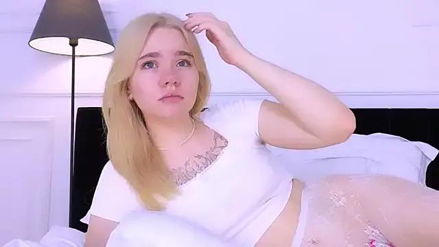 Check out our webcam shows gallery and message on a personal level with our sweet squirt cams hosts, showing off their natural physiques and sex toys.