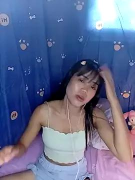 AnnewithanE from StripChat is Freechat