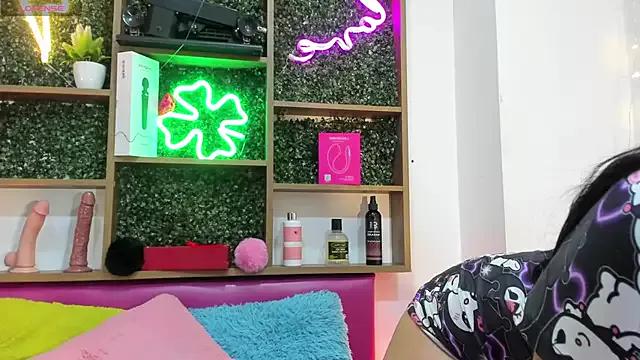 Check out our webcam shows gallery and message on a personal level with our sweet squirt cams hosts, showing off their natural physiques and sex toys.