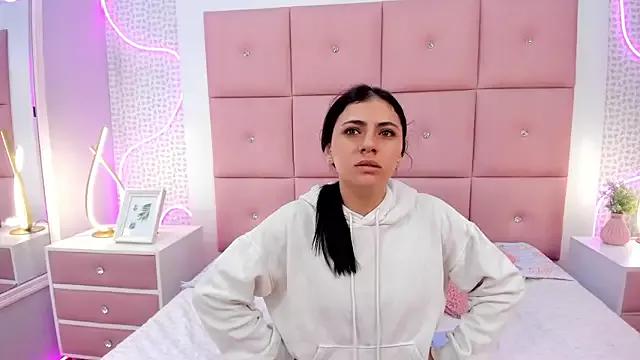 Annievalencia from StripChat is Freechat