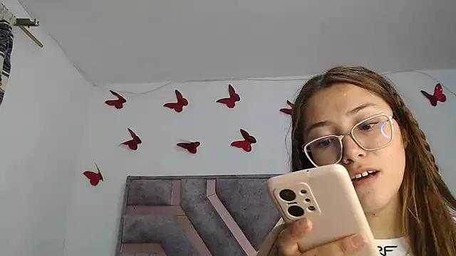 Check out our webcam shows gallery and message on a personal level with our sweet squirt cams hosts, showing off their natural physiques and sex toys.