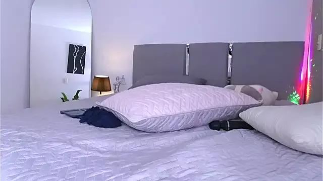 Check out our webcam shows gallery and message on a personal level with our sweet squirt cams hosts, showing off their natural physiques and sex toys.