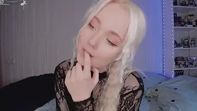 Antenora from StripChat is Freechat