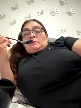 AntonellaVioleta from StripChat is Freechat