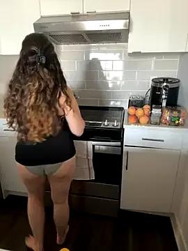 applecandyredxxx from StripChat is Freechat