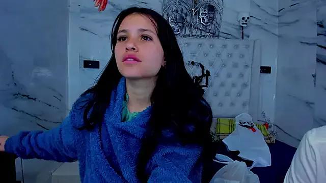 Ari_and_Storm from StripChat is Freechat