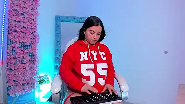Check out our webcam shows gallery and message on a personal level with our sweet squirt cams hosts, showing off their natural physiques and sex toys.