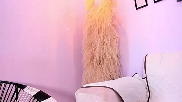 ariana_jhonson1 from StripChat is Freechat