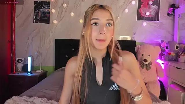 ariana_rosse__ from StripChat is Freechat