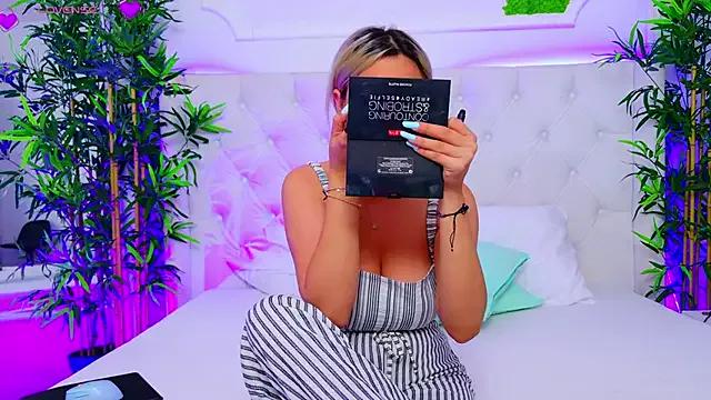 AriannaSins from StripChat