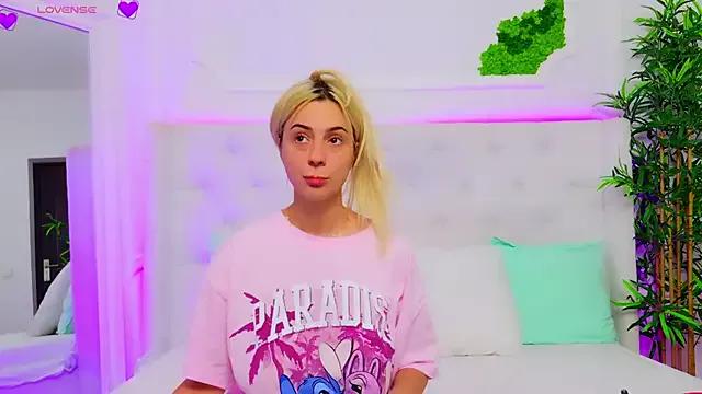 AriannaSins from StripChat